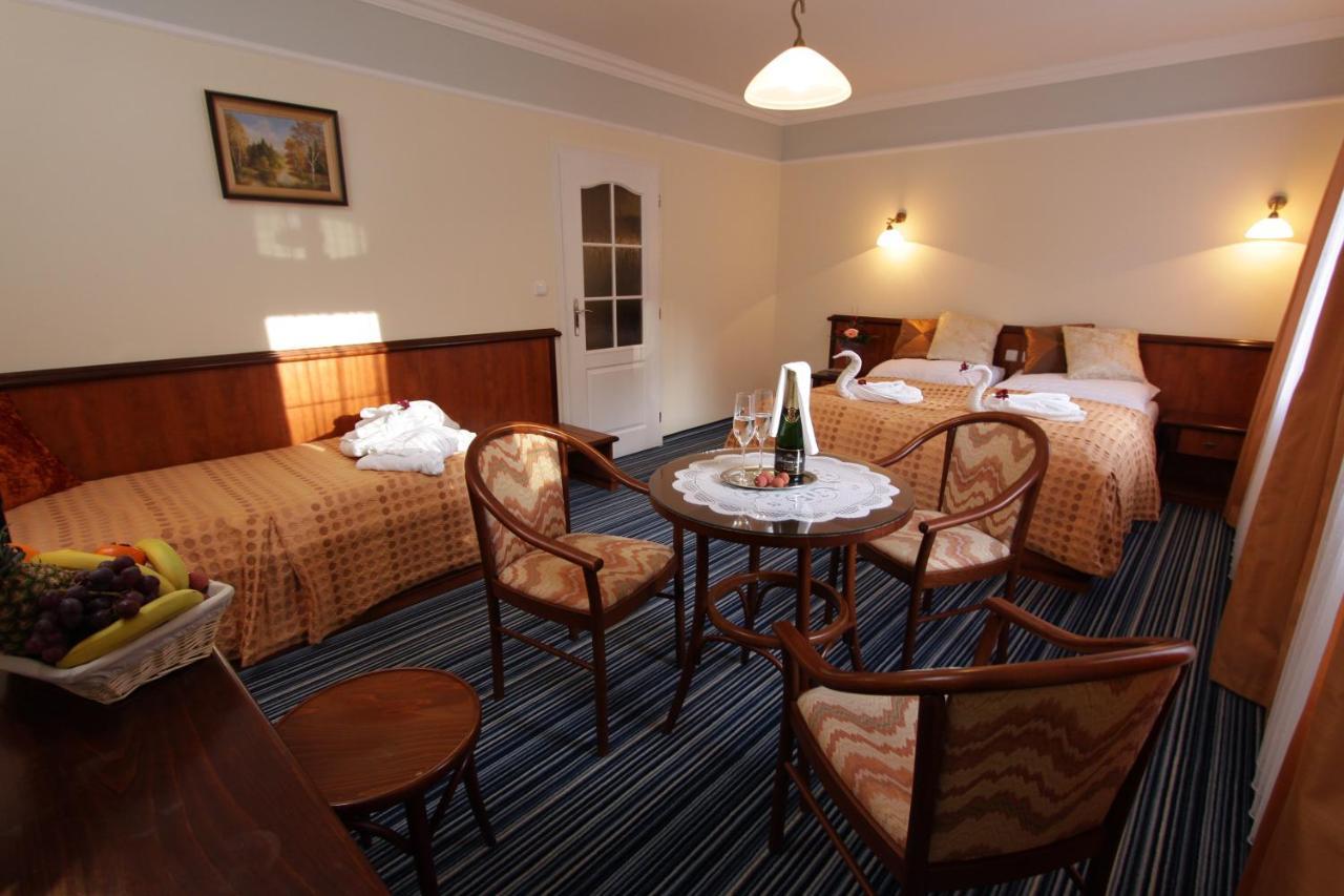 Spa & Wellness Hotel Harmonie Marianske Lazne Exterior foto