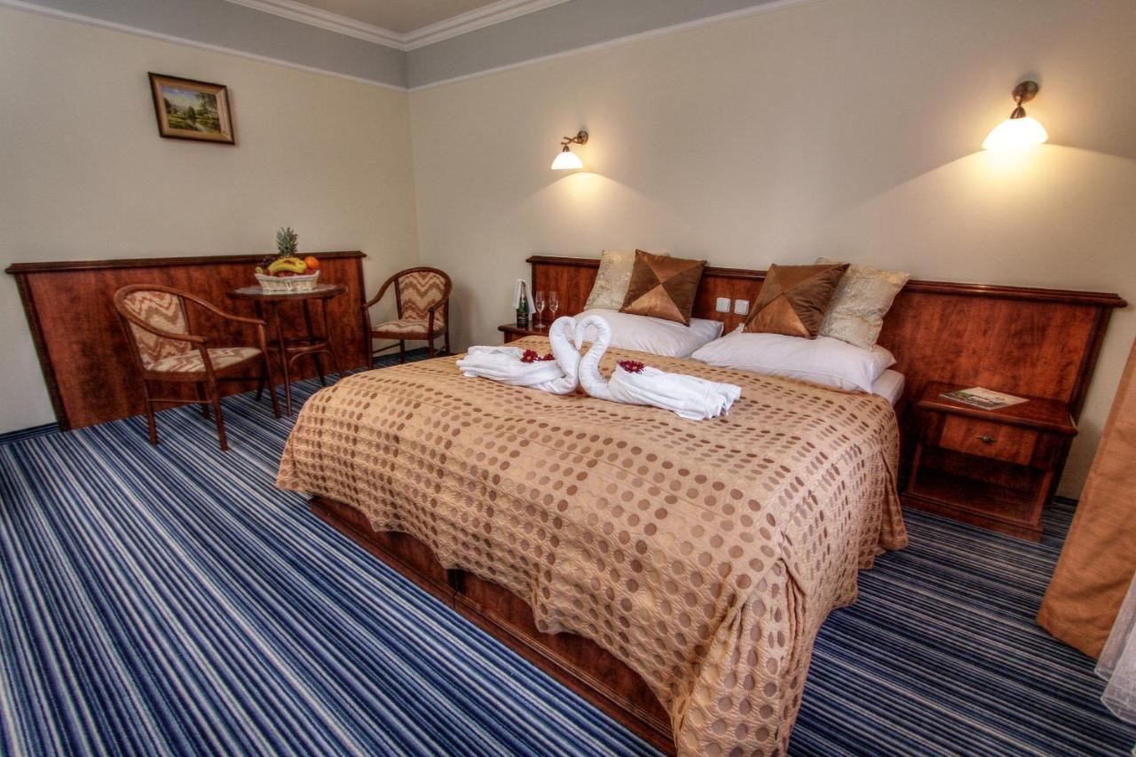 Spa & Wellness Hotel Harmonie Marianske Lazne Exterior foto