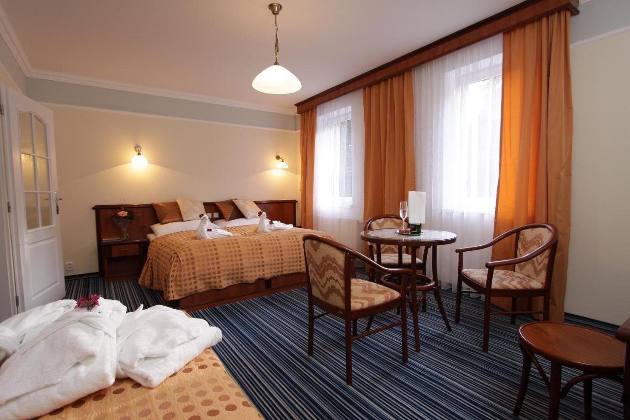 Spa & Wellness Hotel Harmonie Marianske Lazne Exterior foto