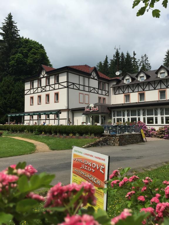 Spa & Wellness Hotel Harmonie Marianske Lazne Exterior foto